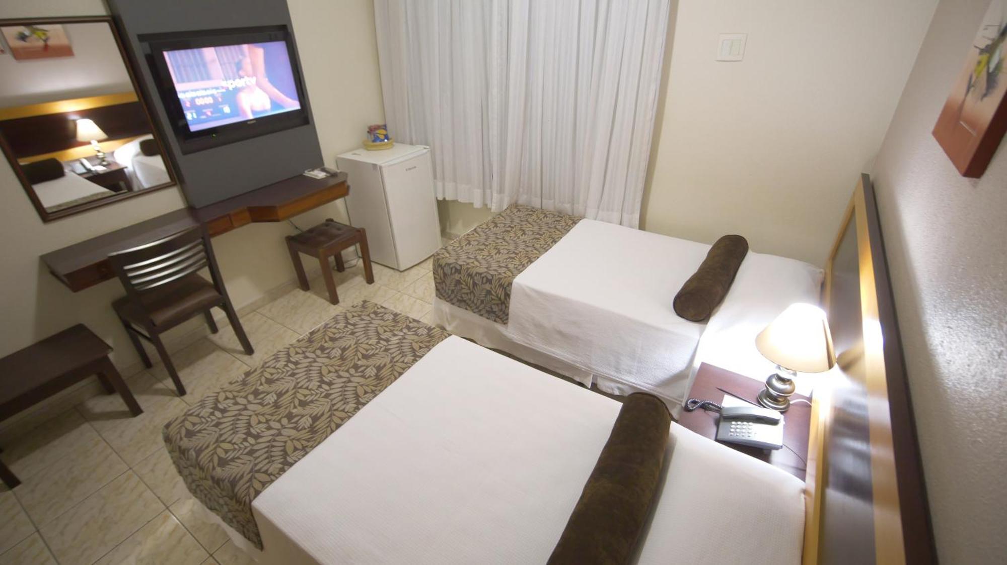 Regente Hotel Unaí Εξωτερικό φωτογραφία